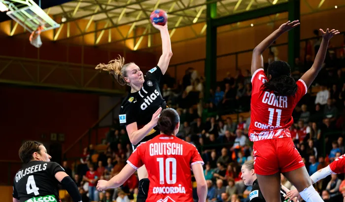 Die deutsche Frauen-Nationalmannschaft gegen die Schweiz