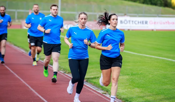 Sophia Janz und Rosana Sug leiteten 2025 ihr erstes Länderspiel