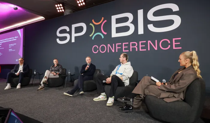 DHB-Vorstandsvorsitzender Mark Schober auf der SPOBIS