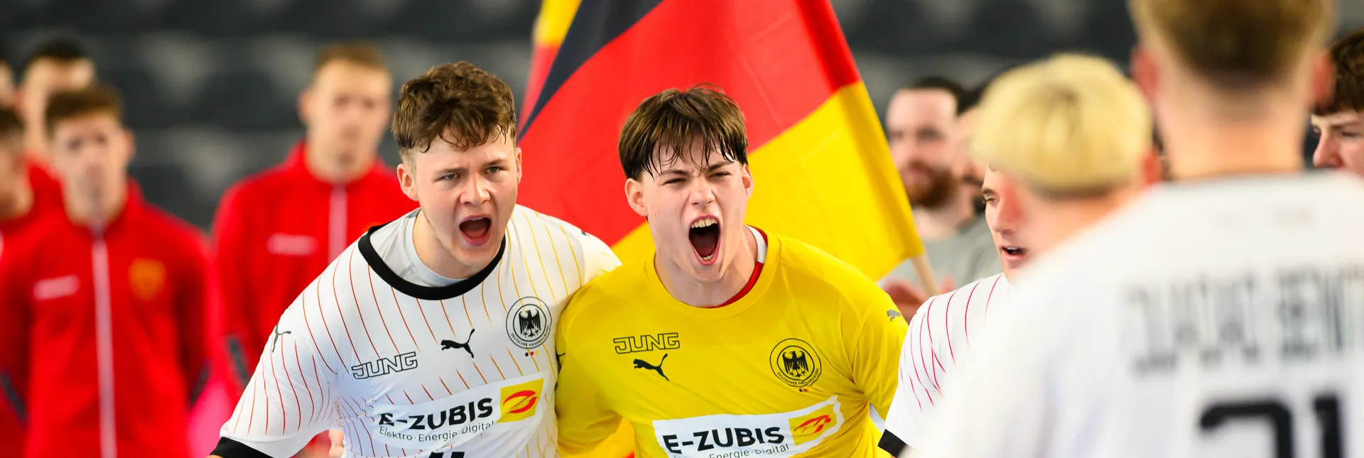 Spieler pushen sich vor dem Anpfiff