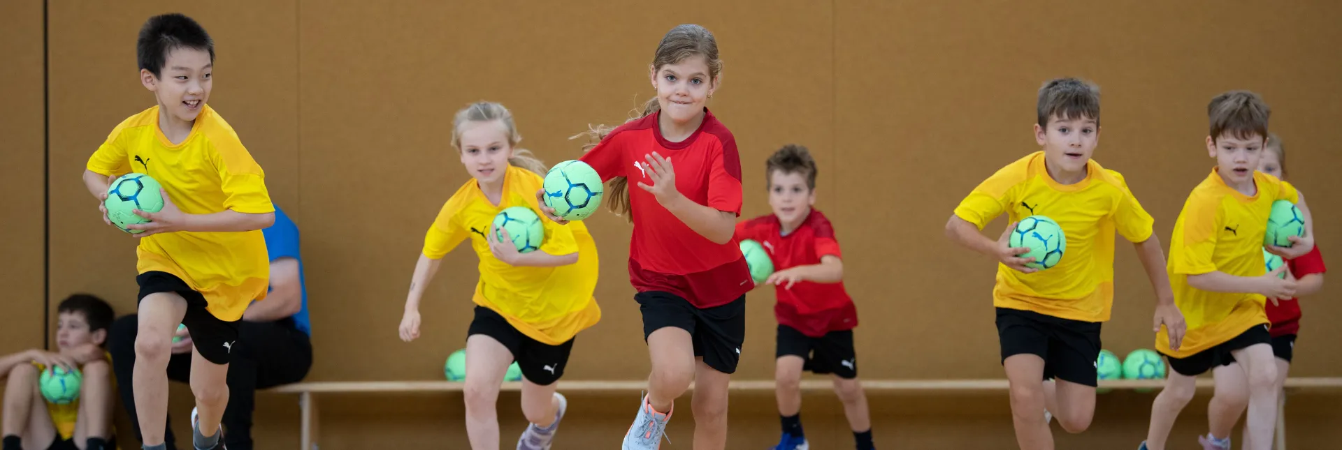 Kinder beim Handball-Grundschulaktionstag