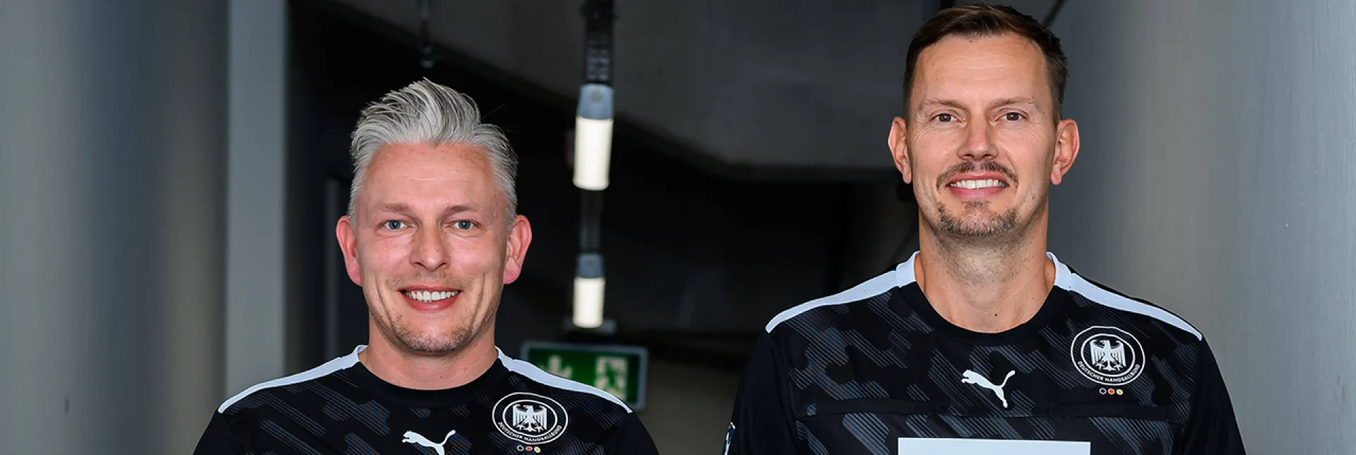 Schiedsrichter Robert Schulze und Tobias Tönnies