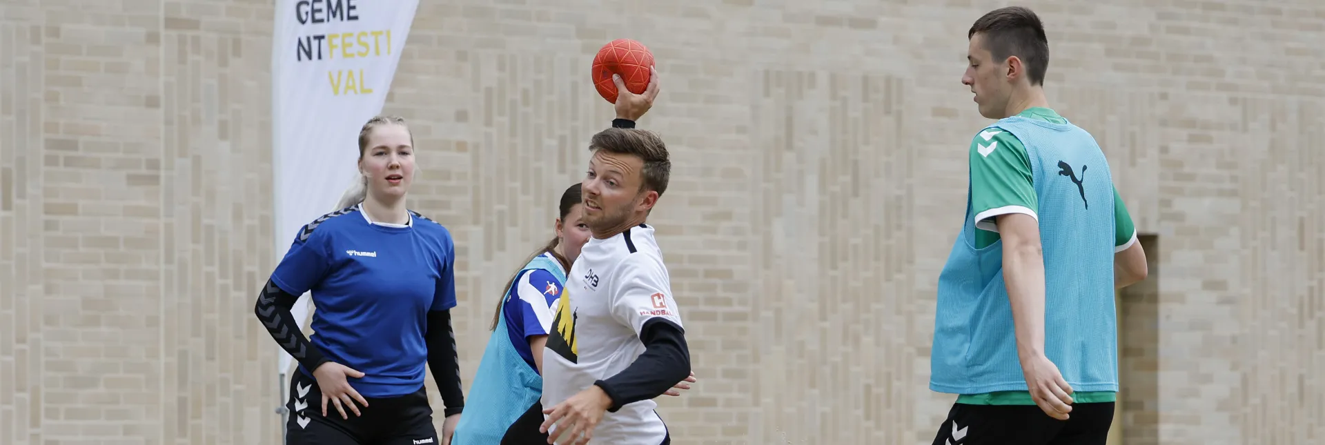 Beim Engagement_Festival 2026 wird es ein großes Beachhandball-Turnier geben