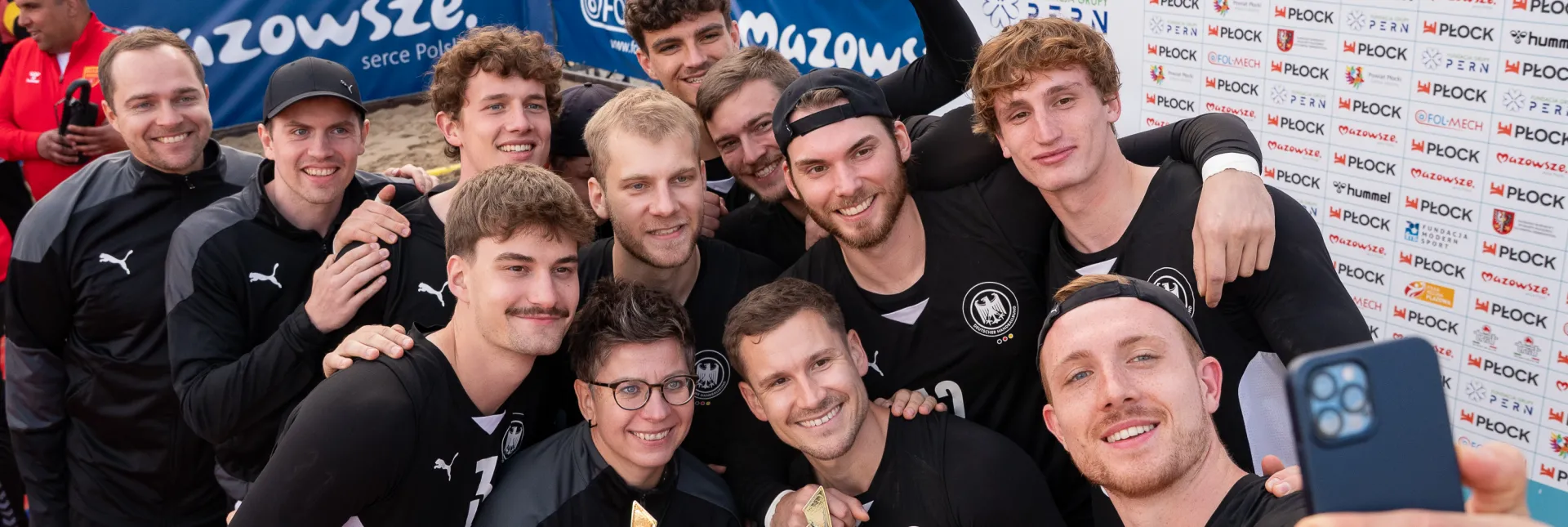 Die Männer-Nationalmannschaft startet gegen Argentinien. - Foto: Pawel Bejnarowicz