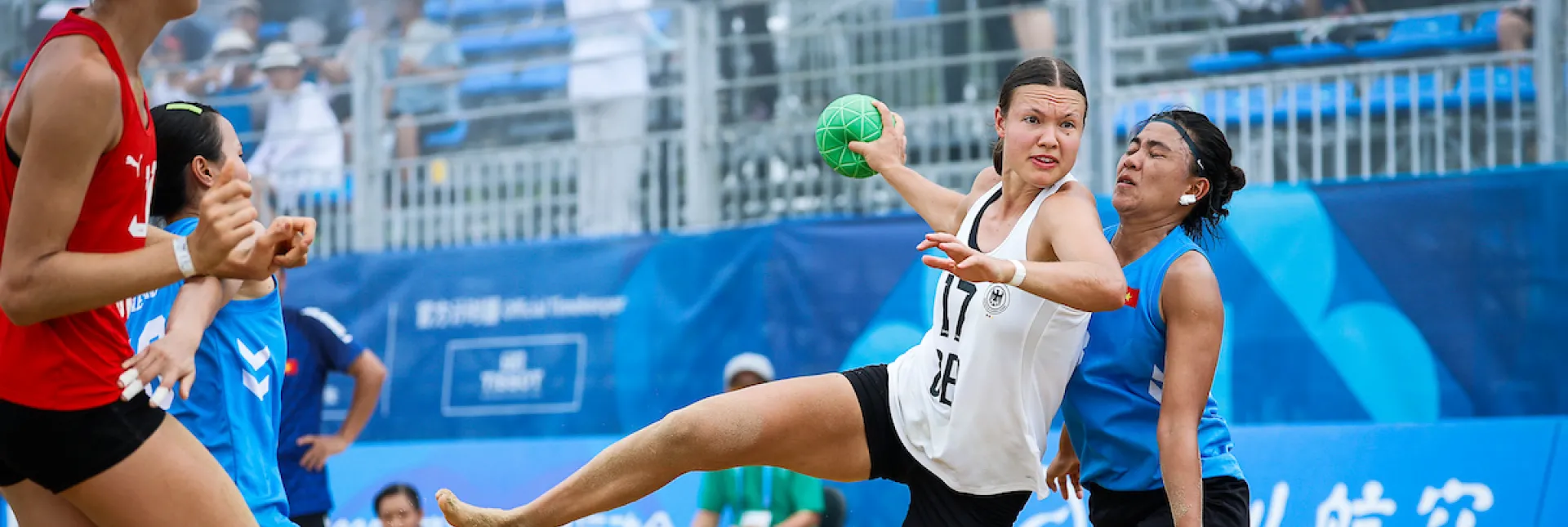 Lena Klingler setzt zum Wurf an.