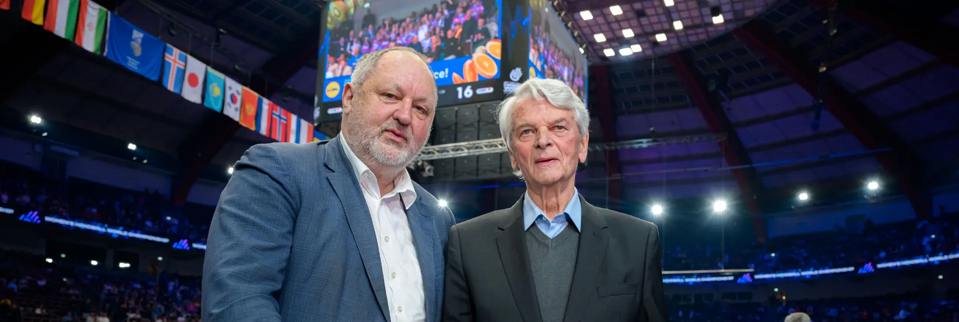 Herbert Lübking (rechts) wird 85 Jahre alt. Hier im Bild mit DHB-Präsident Andreas Michelmann. | Foto: Marco Wolf