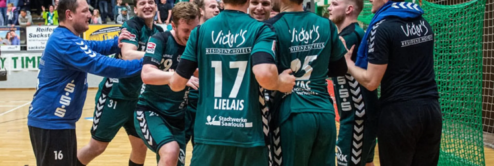 Jubel-Derby-Sieg-net.jpg