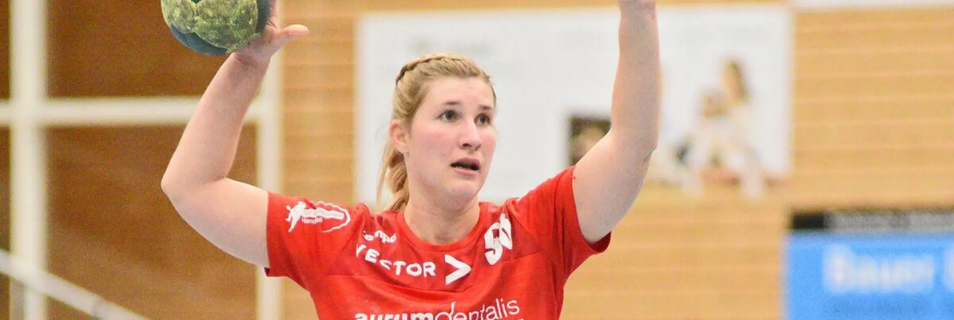 Nina-Vollmer-und-der-TSV-Wolfschlugen-mussten-sich-dem-Spitzenreiter-aus-Regensburg-verdient-geschlagen-geben-Foto-Tobias-Baur.JPG