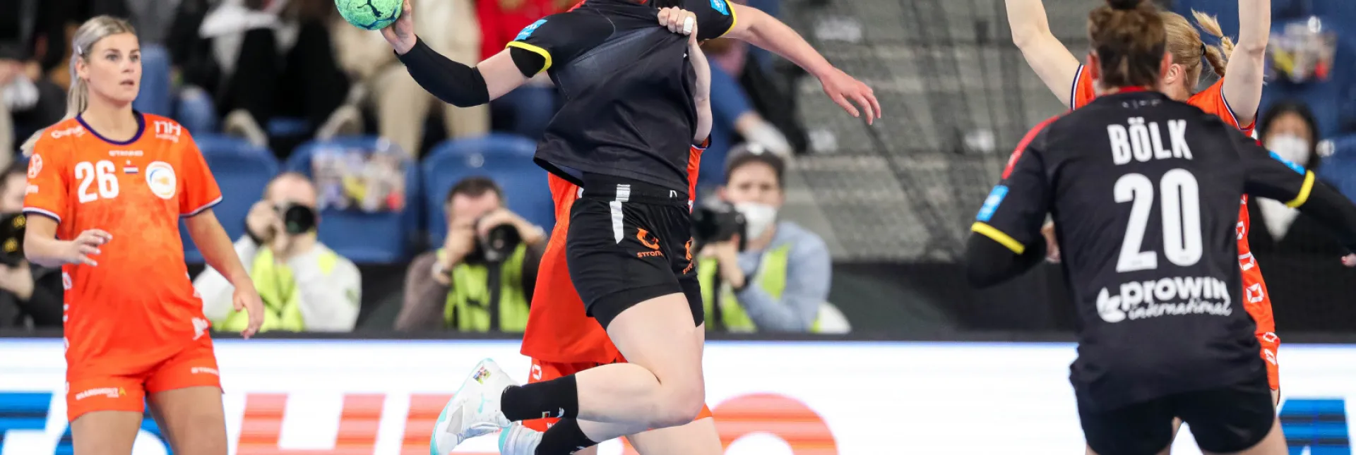 handball_damen_deutschland_vs_niederlande_03032022_194124_KB_1402.jpg