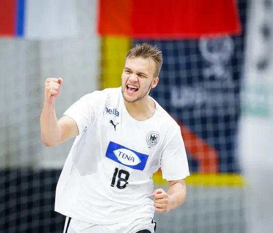 Tim Schröder bejubelt einen Treffer. - Foto: kolektiff images