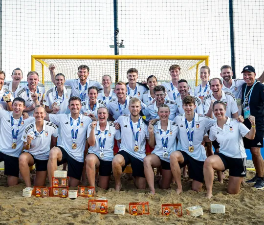 Jubel nach der Doppel-Medaille. - Foto: kolektiff 