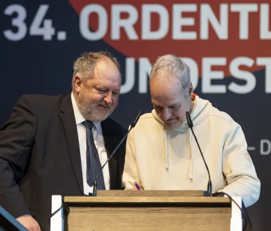Wolfgang Böhme (rechts) mit DHB-Präsident Andreas Michelmann. - Foto: Kenny Beele