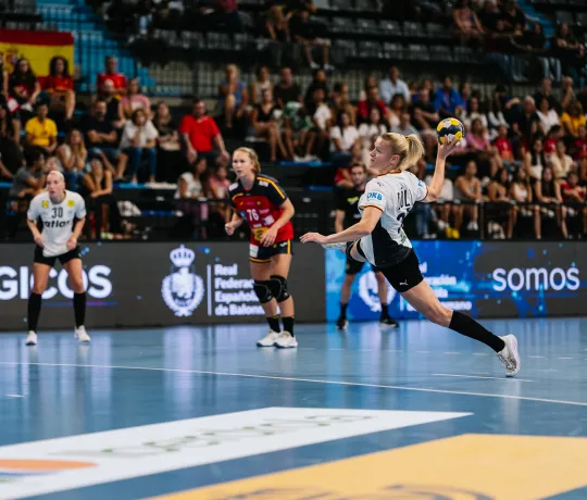 Kapitänin Antje Döll. - Foto: Lars Neumann 