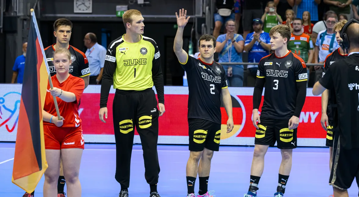 Fahnenträgerin bei der U21 WM