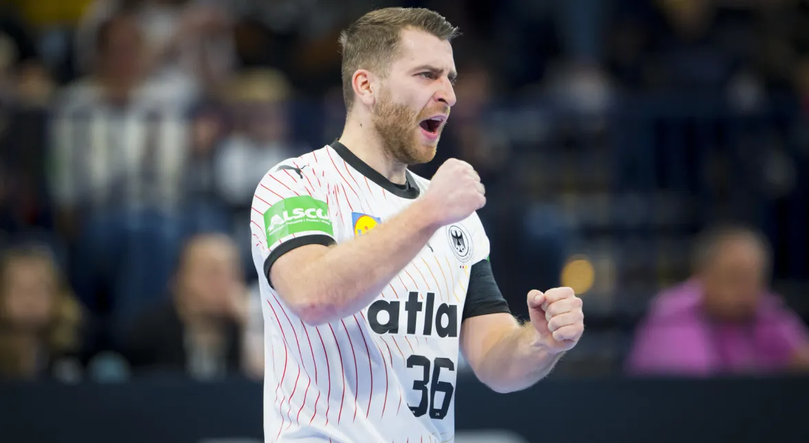 Lukas Mertens bejubelt ein Tor