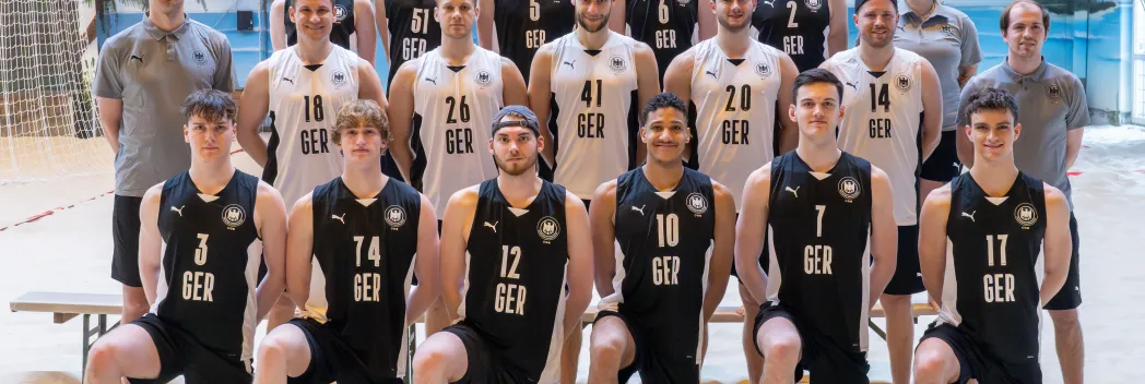 Mannschaftsfoto der Männer-Nationalmannschaft Beach