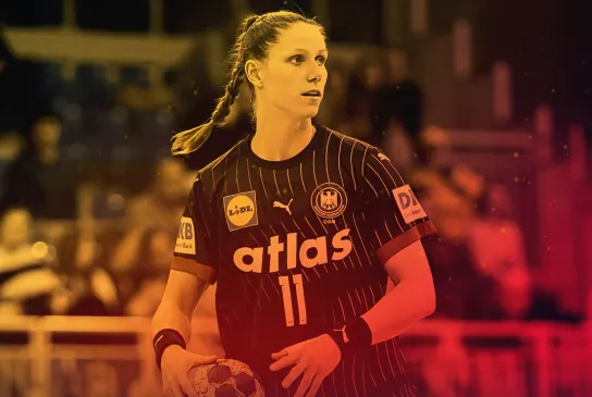 Xenia Smits hat den Ball in der Hand