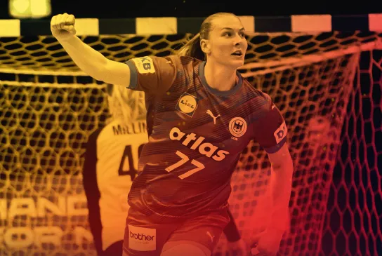 Viola Leuchter wirft aufs Tor