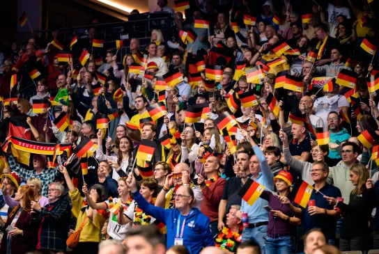 Fans in der Westfalenhalle 