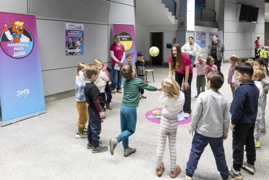 Dortmunder Kita-Kinder beim Hanniball Pass Junior in der Dortmunder Westfalenhalle