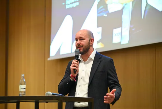 Matthias Lahr stellte auf der SPOBIS Conference 2026 Fakten zur Pricing-Strategie des DHB vor