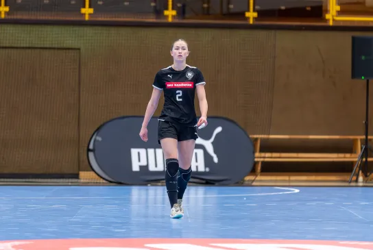 U16w