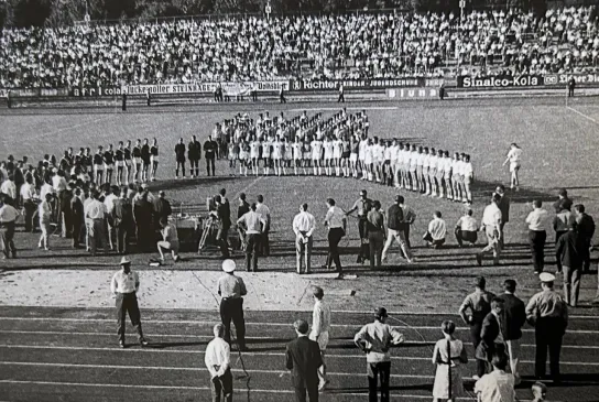 Abschluss der Feldhandball-WM 1966. - Archiv Volker Schneller