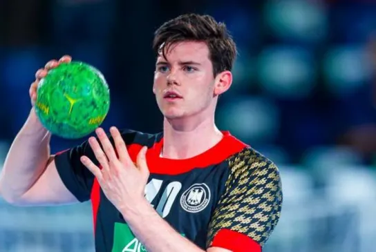 6187670e2fbb8a5.jpg