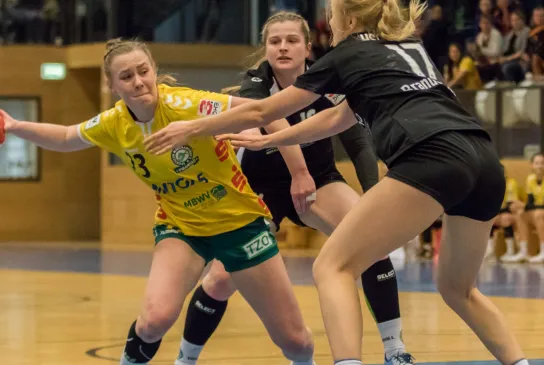 Lena-Smolik_-Jens-Teresniak_1.jpg