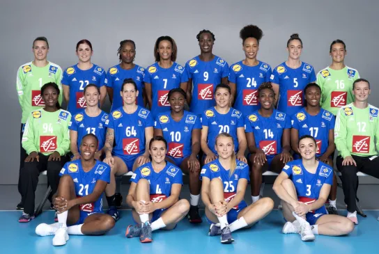 Team-photo_FRA-W.jpg