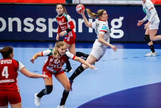 EHF2020W-12-12-GER-HUN-006-1-.jpg